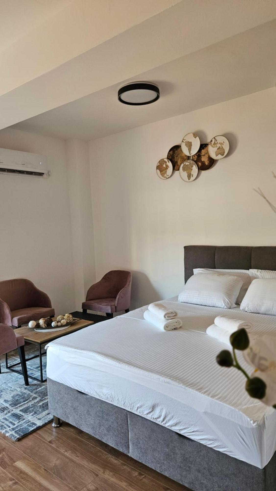 Podgorica Apartments Planet Bagian luar foto