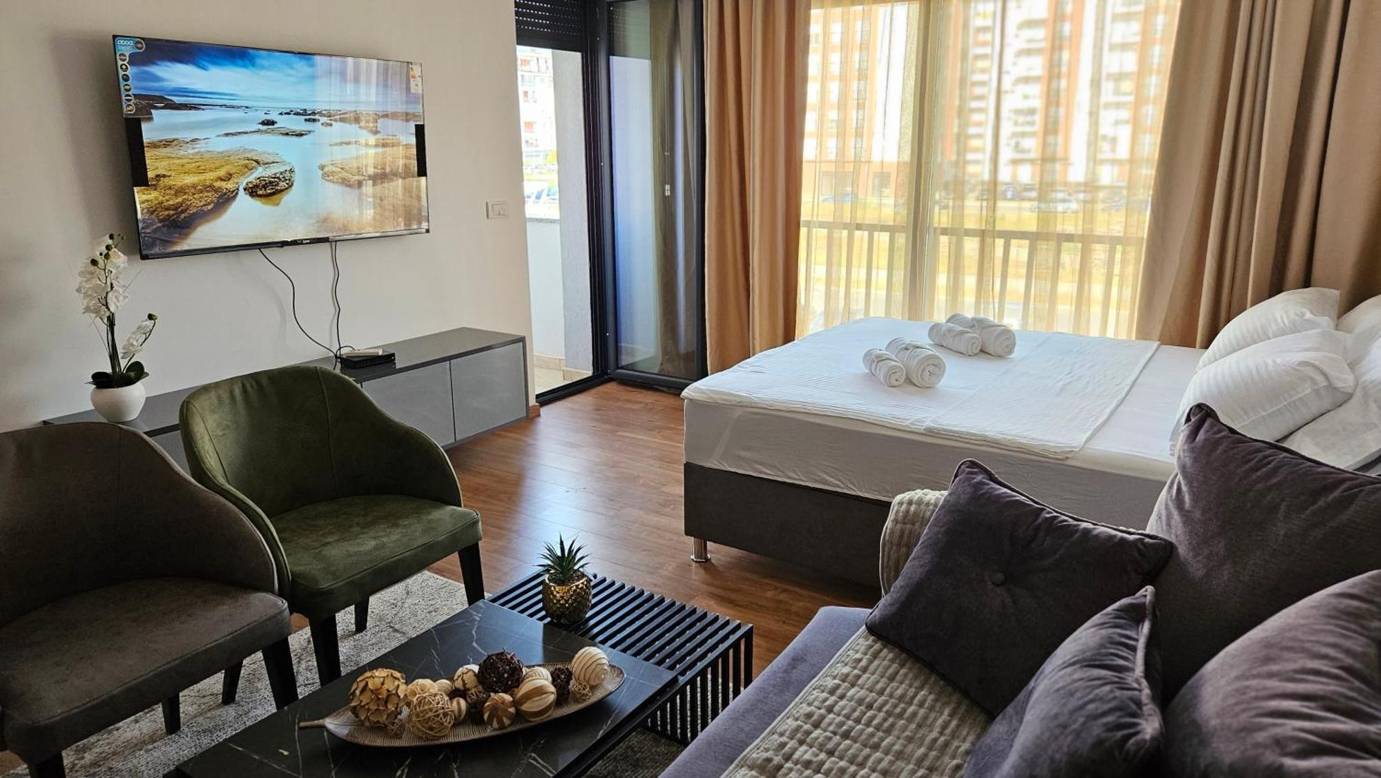 Podgorica Apartments Planet Bagian luar foto